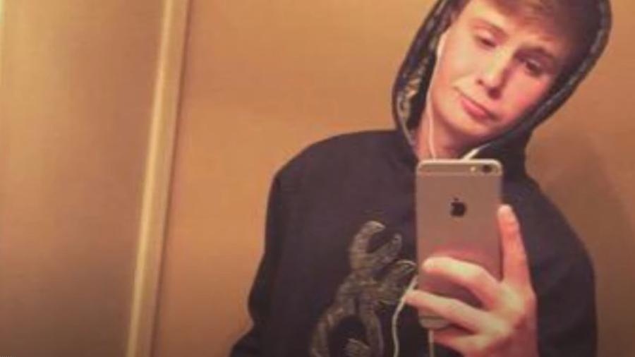 Timothy Wilks de 20 anos foi baleado enquanto encenava um roubo durante gravao de vdeo para o Youtube - ReproduoYoutube