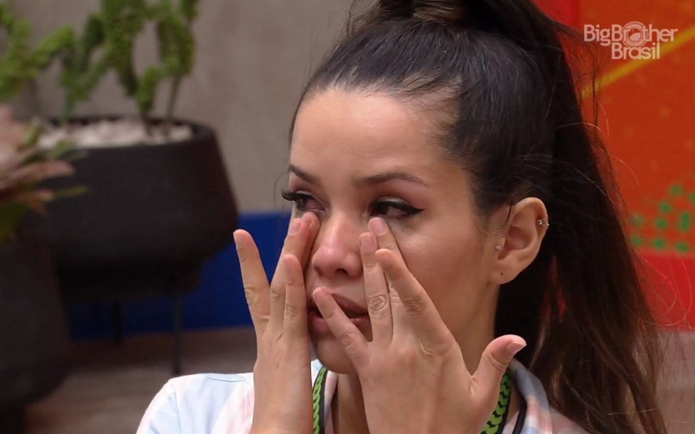 BBB21 Juliette leva bronca e chora aps ficar trancada no confessionrio Notcias da TV