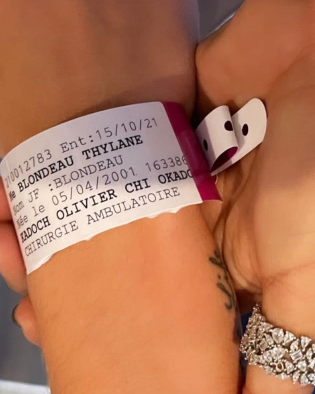 Thylane Blondeau passa por cirurgia Foto ReproduoInstagram