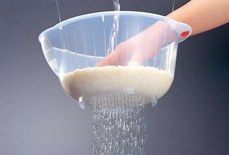 Lavar o arroz antes de cozinhar faz com que ele perca nutrientes - Portal O Norte