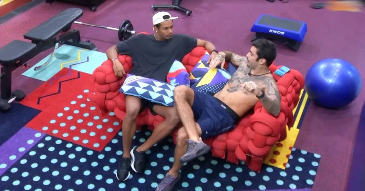 Bbb Paulo Andr Beija A Testa De Pedro Scooby E Ato De Carinho Viraliza Nas Redes Sociais