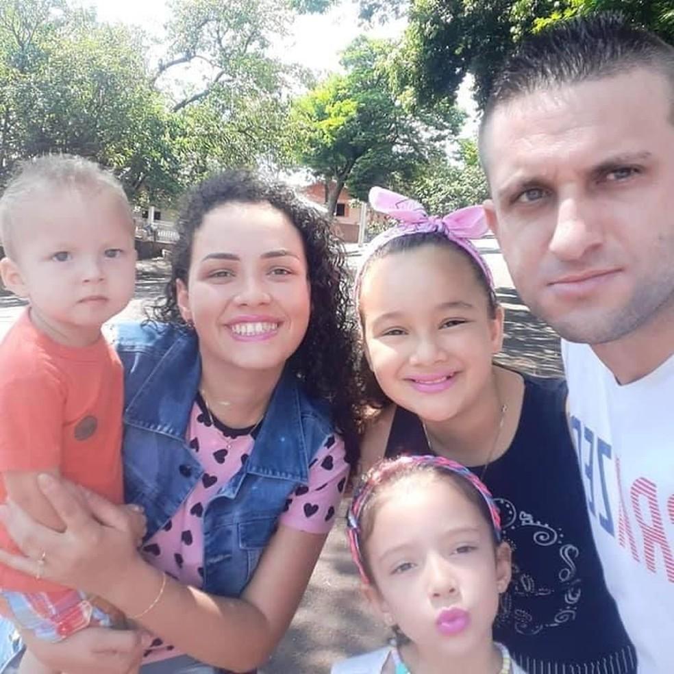 Fabiano tinha dois filhos com Kassiele alm de uma enteada Foto ReproduoFacebook